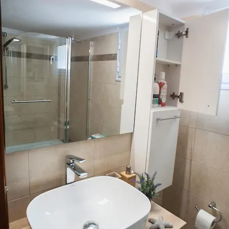 Luxurious Apartment, Less Than 60 M From The Sea! Apartment Peraía