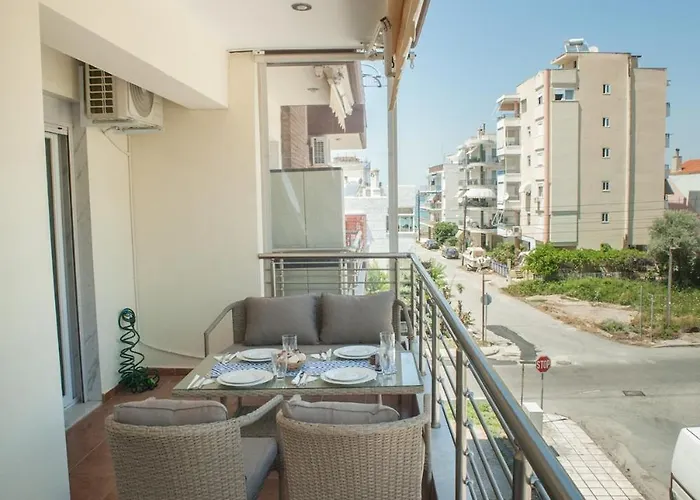Luxurious Apartment, Less Than 60 M From The Sea! *