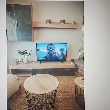 Luxurious Apartment, Less Than 60 M From The Sea! Apartamento