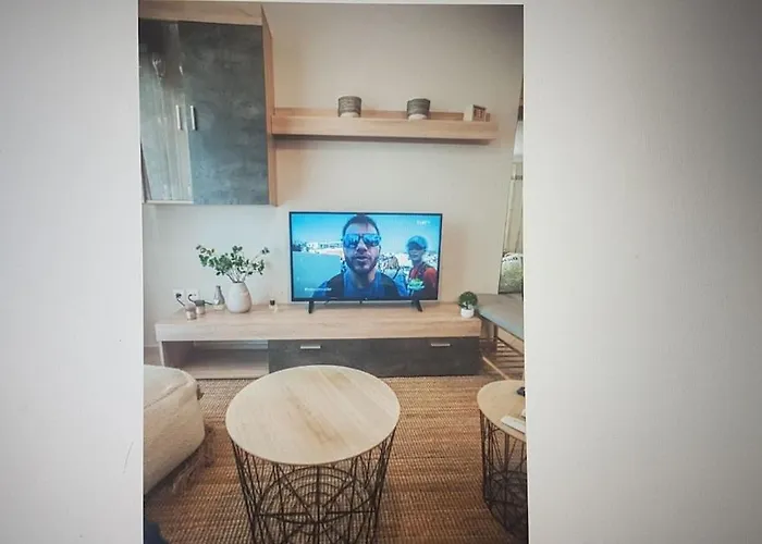 Luxurious Apartment, Less Than 60 M From The Sea! Appartamento